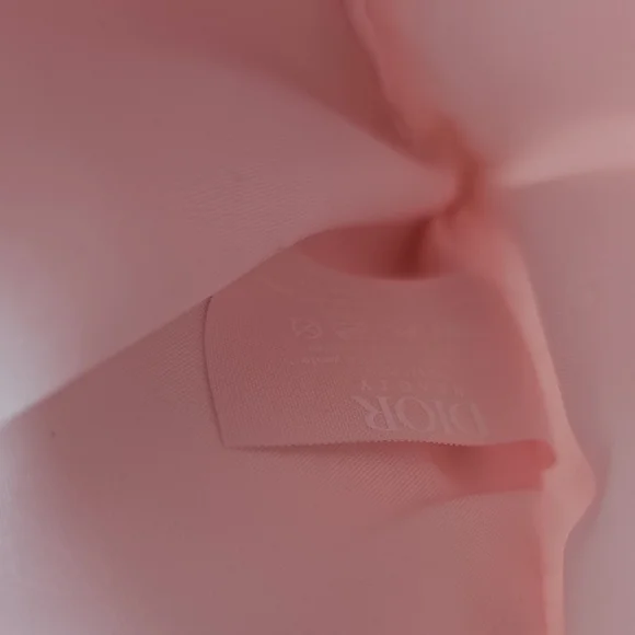 Dior Soft Pink make up pouch with Silver Logo - Picture 4 of 7